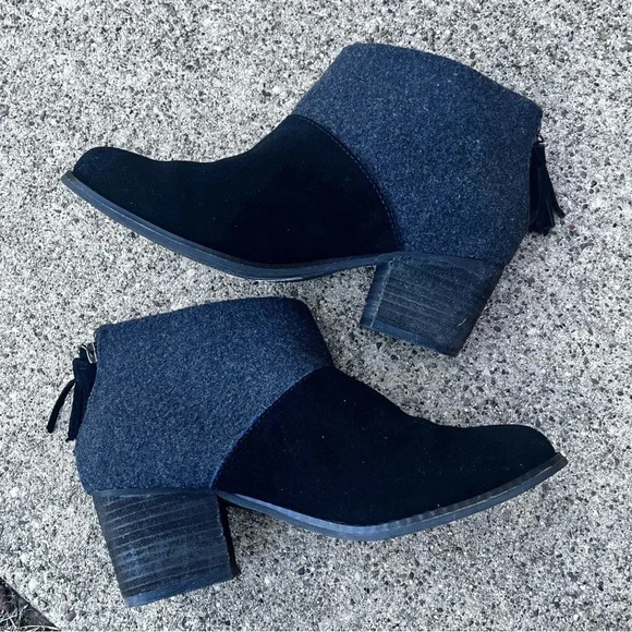 TOMS Leila Wool Felt Suede Ankle Boots Bootie Tassel Whimsigoth Witchy Western 6 - Picture 1 of 7